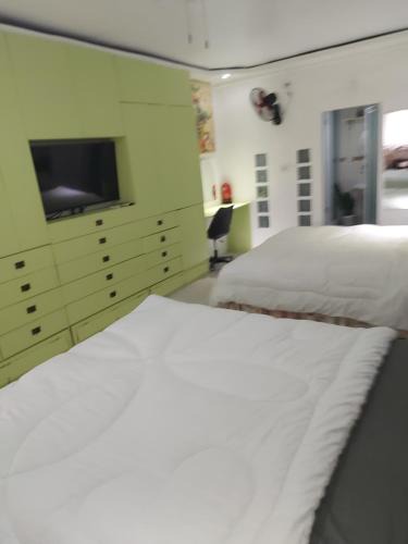 Calapan House | Big room with two queen bed