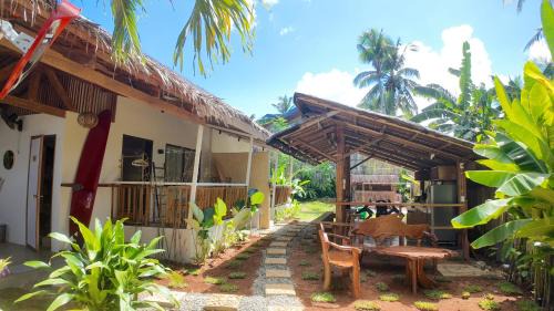 General Luna House | Bom Dia Siargao Villas