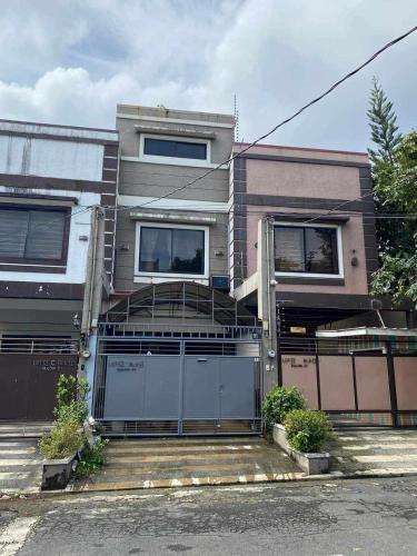Fairview Apartment | Bulova apartment Entire house