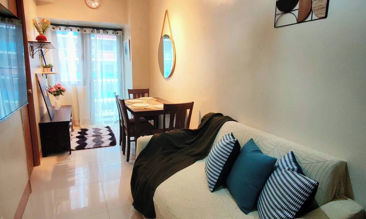 Barangay 76 Condo | Cabin and Co a cozy stay near MOA