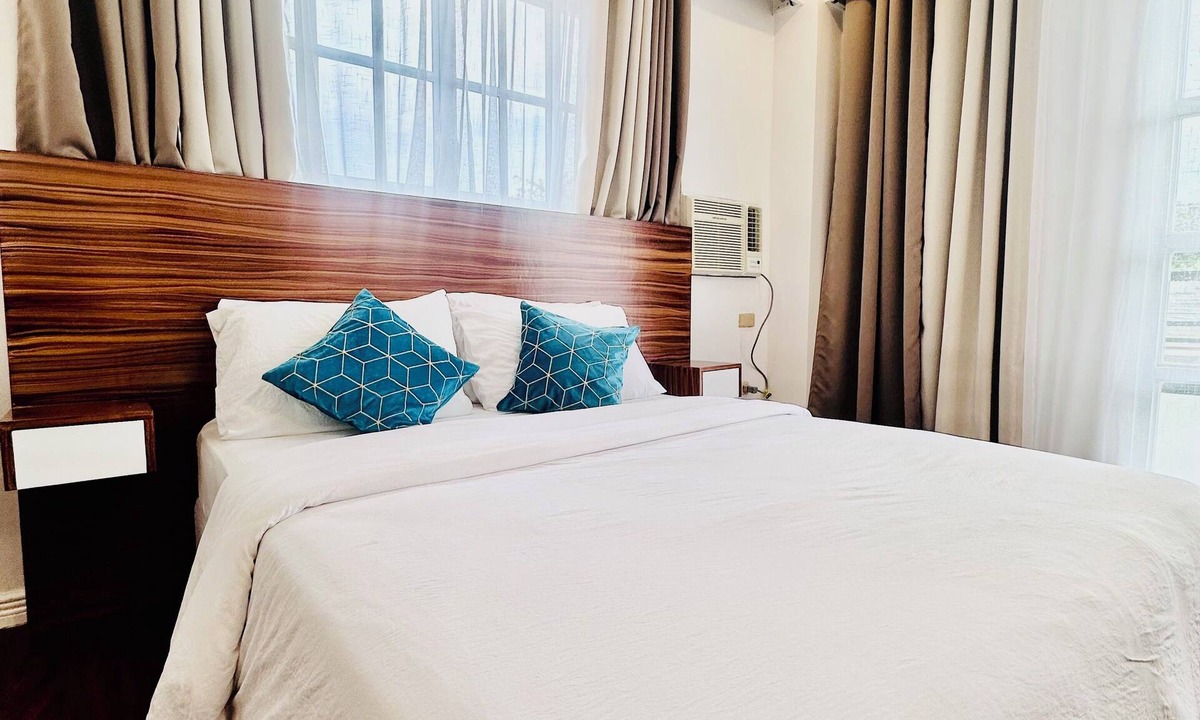 Palompon House | Calel Guest House