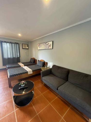 Coron Town Proper Cabin | Cama Lodge
