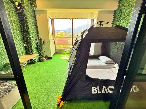 Genting Highlands Apartment | Camp in Style with Indoor Balcony Adventures at Genting