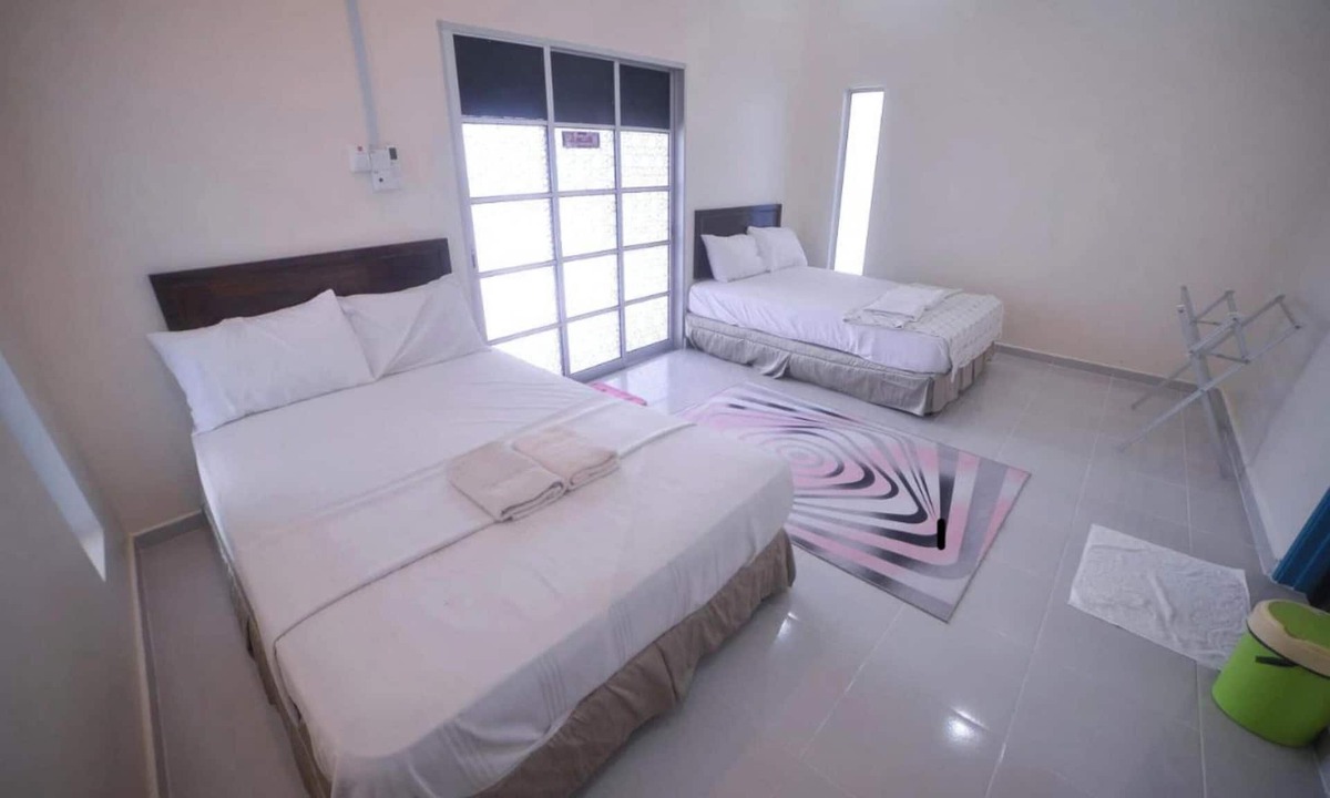 Kampung Kelewang Jatoh Hotel | Capital O 91243 Bee Good Chalet