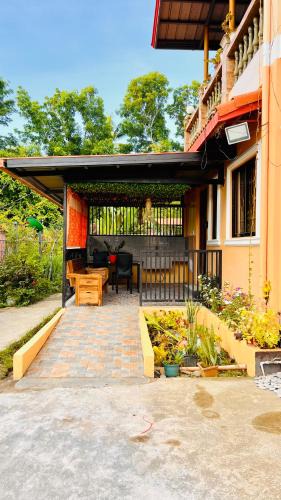 San Pedro House | Casa La Princesa 1 Family Room with cozy balcony & kitchen