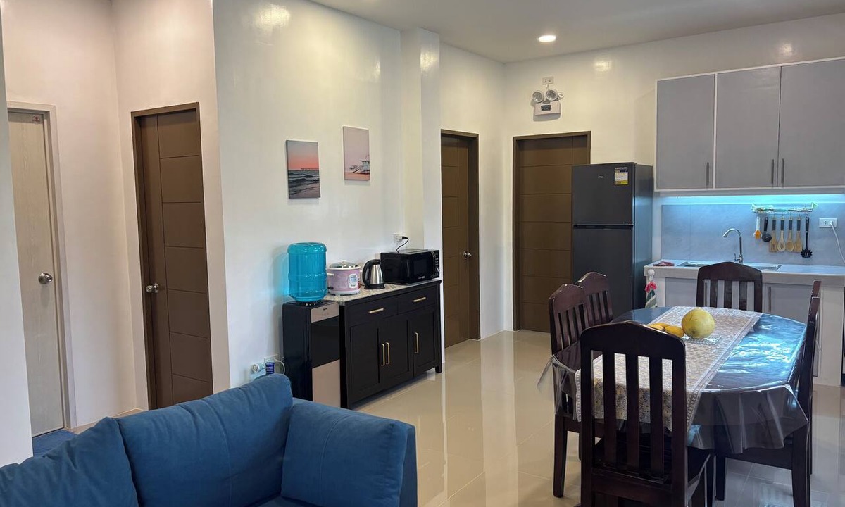 Dauis House | Casa Mameli: Single-Family Home 700m from Sibukaw Beach