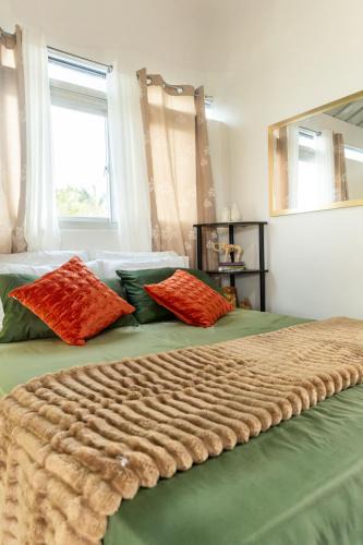 Valencia Bed & Breakfast | Casa Ricaforte - ROOFTOP 3rd Floor Quiet Mountain View