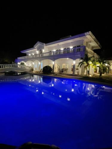 Olango Island Hotel | Casablanca by the sea