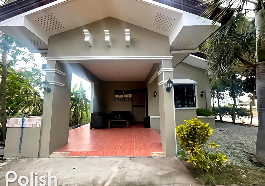 Paombong House | Casita Mia - Guest House for 9pax with WIFI, NETFLIX, YOUTUBE, KARAOKE, CAN COOK and BBQ