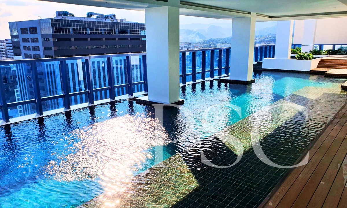Cebu Condo | Cebu Executive Oasis in IT Park: Fast 200Mbps Full Power Backup & Infinity Pool