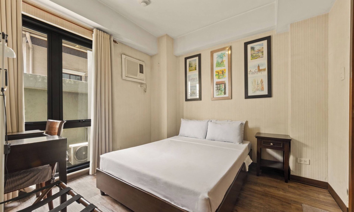Urdaneta Hotel | CEO Flats