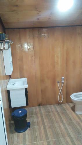Kampung Semut Api Hotel | Challet Tualang