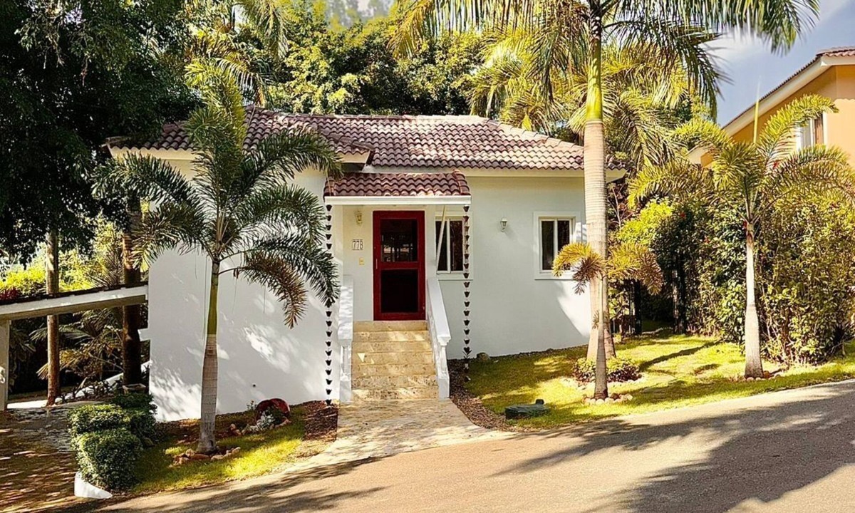 El Batey Villa | Charming 2-bedroom villa with private pool in the heart of Sosúa