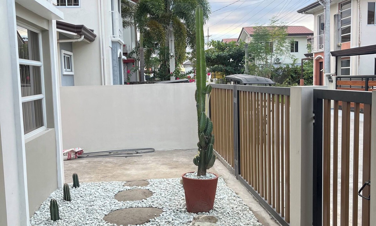 Bacolor House | Charming 3-bedroom house with WiFi and AC in pleasant Bacolor Pampanga