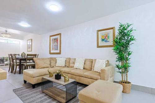 Gascue House | Charming City Center 2BR Gem
