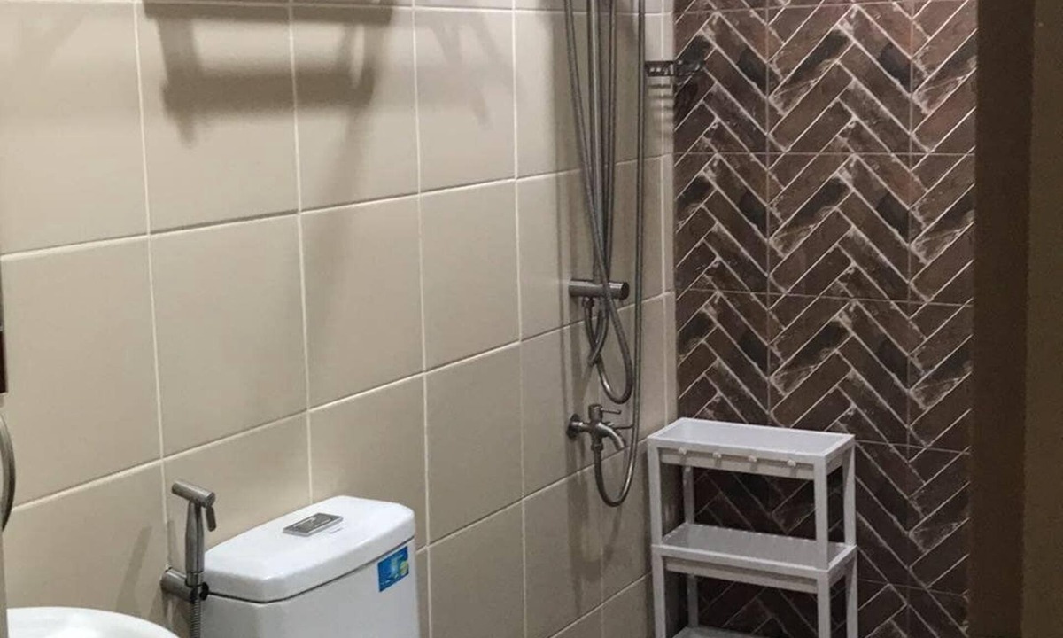 Angeles City Apartment | Chic 1-bedroom in awesome Angeles City with WiFi, AC