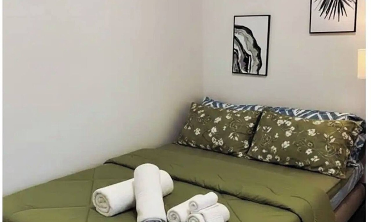 Cebu Condo | Chic Cebu Staycation - Condo Studio Balcony Mivela Garden, Free WIFI and Neflix