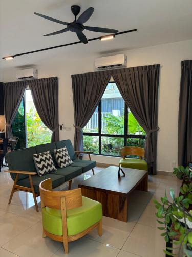 Desaru House | Chill-out @ SiRaM-MaRiS, Desaru (5 mins to beach)
