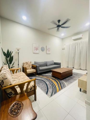 Bukit Rambai House | Cinta Alora Homestay l For Malay Only