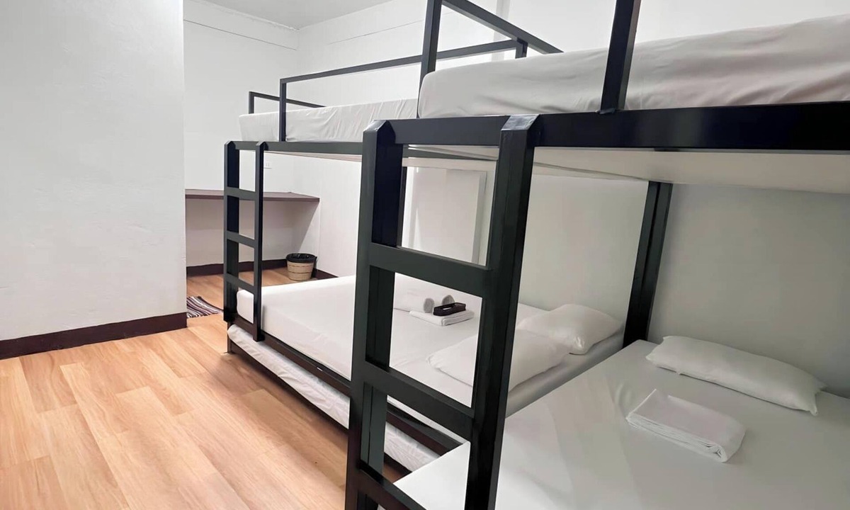 General Luna Apartment | Comfortable Group Stay Room with AC