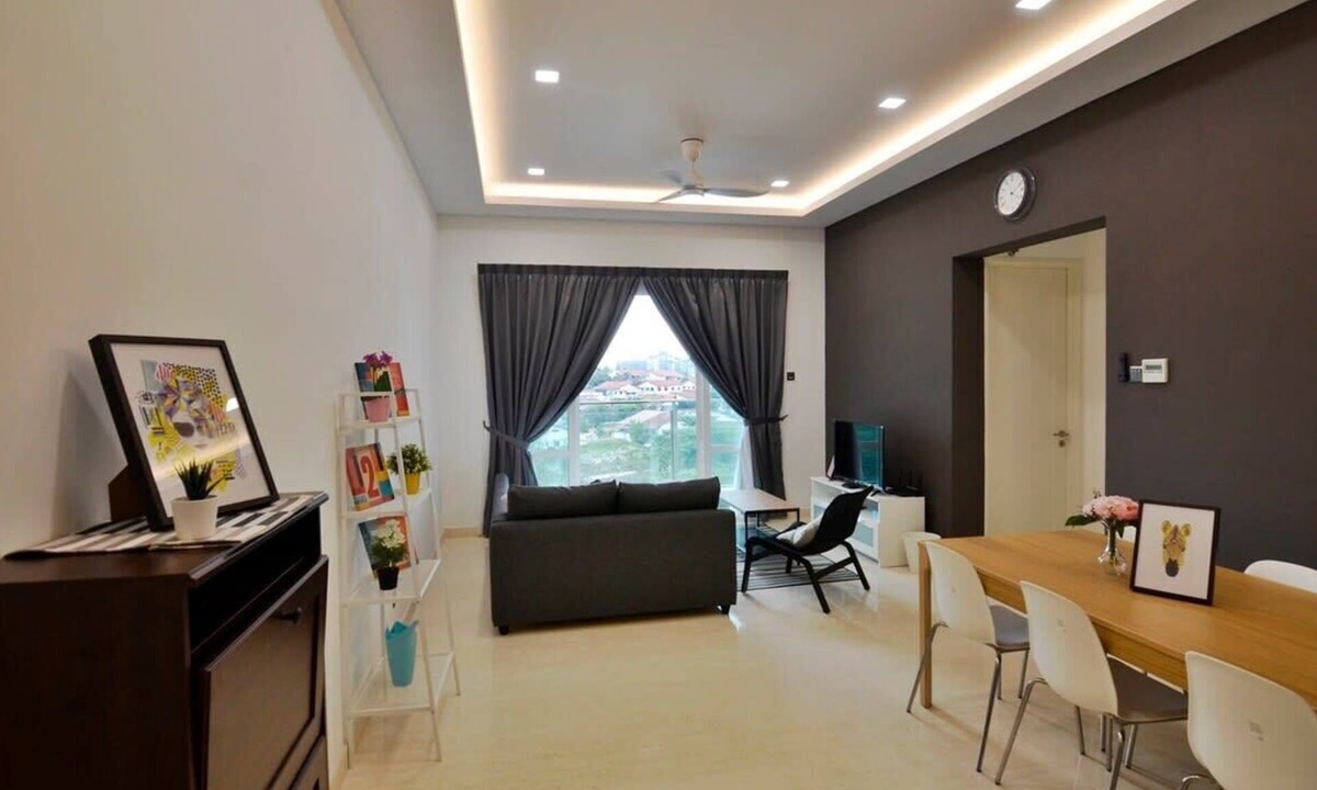 Central District Apartment | Comfy 2BR TriTower Suite Near JB CIQ, JBCC & Capri