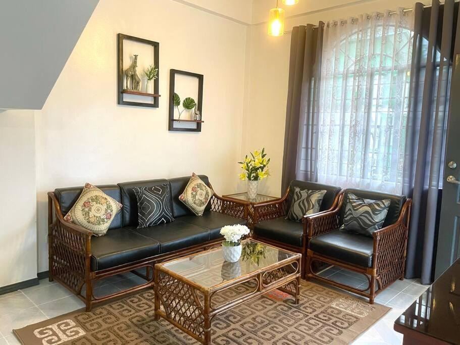 Taculing Apartment | Comfy and Relaxing 2-storey House in Bacolod City