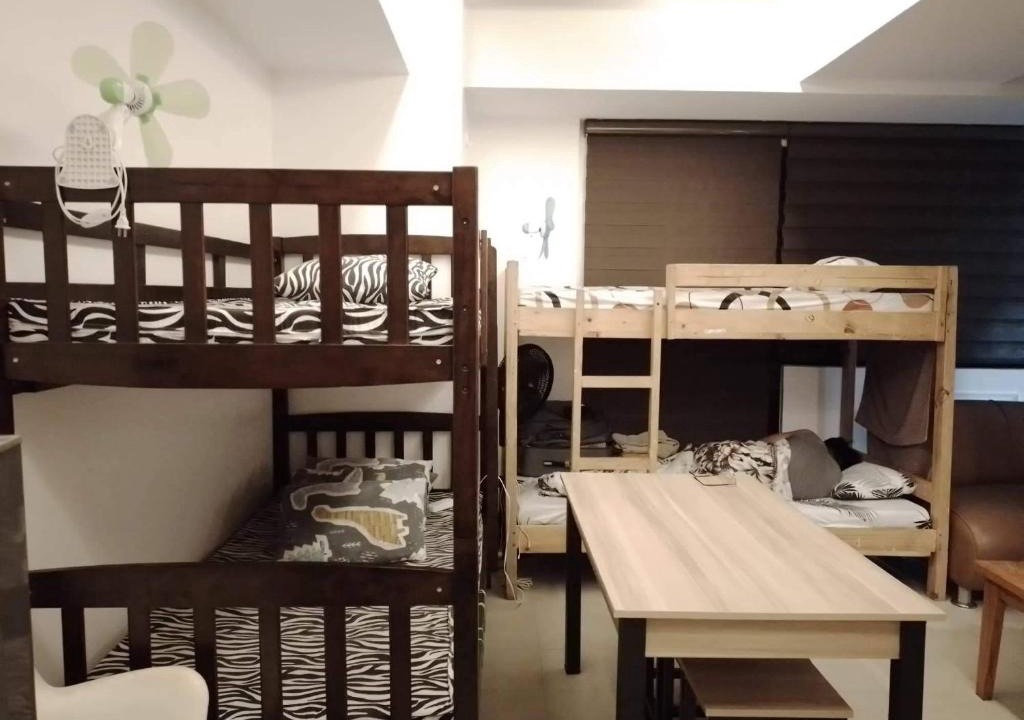 Wack-Wack Greenhills Hostel | Comfy Bunkbeds at BSA