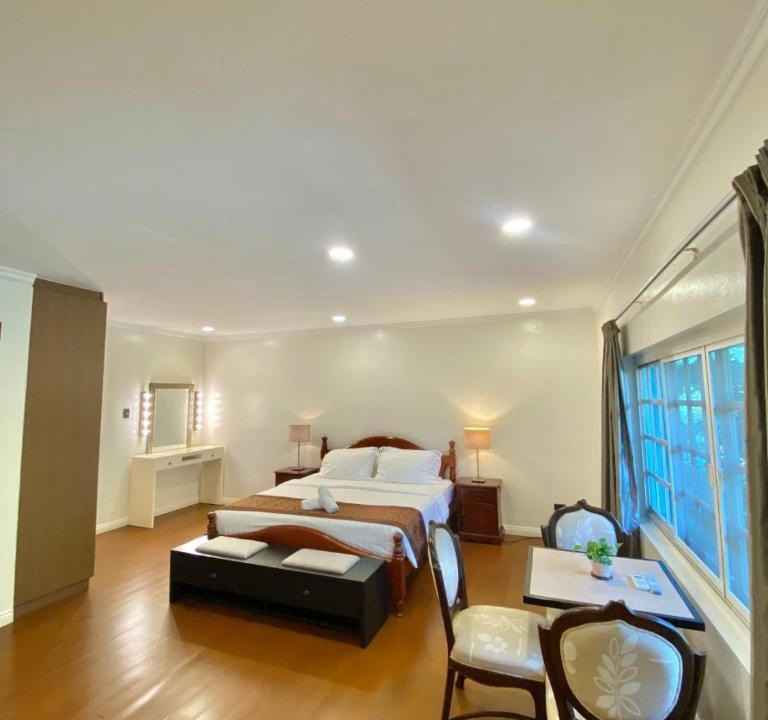 Antipolo Hotel | Commander Suites de Velada