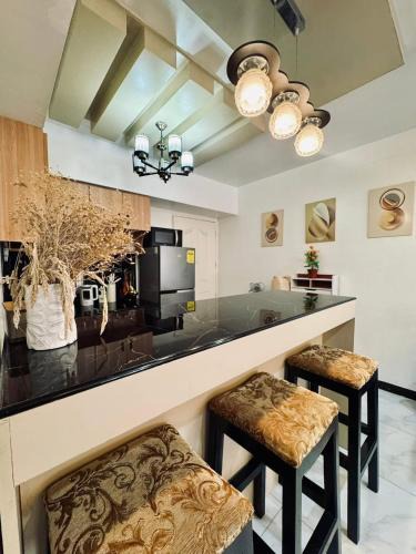 Santa Cruz Apartment | Condo in Manila