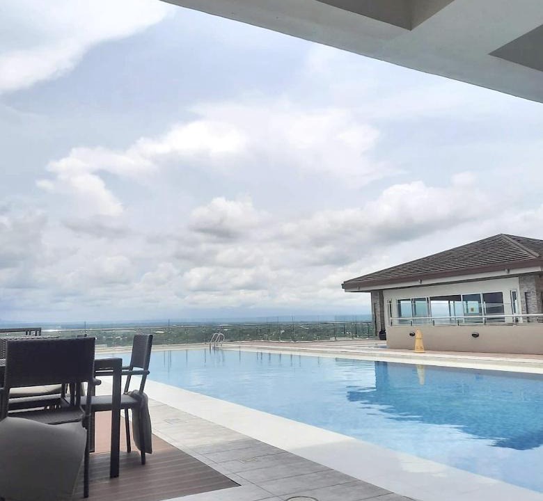 Bacolod Apartment | Condo with direct access to shopping mall in Bacolod City