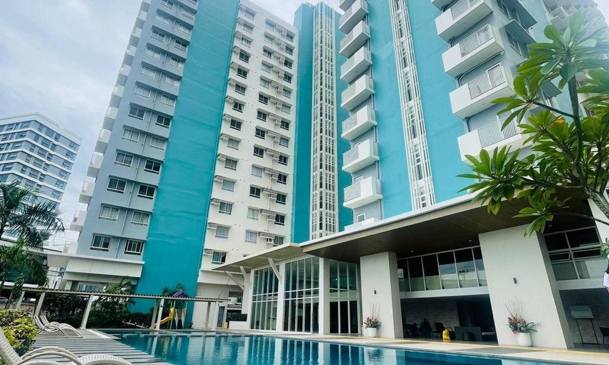Bacolod Condo | Condotel At Mesavirre Garden Residences