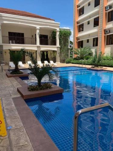 San Dionisio Apartment | Condotel Near NAIA - massage chair footspa, dance revo, small pet allowed