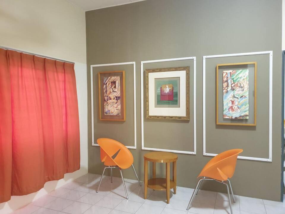 Banting House | Contempo 16