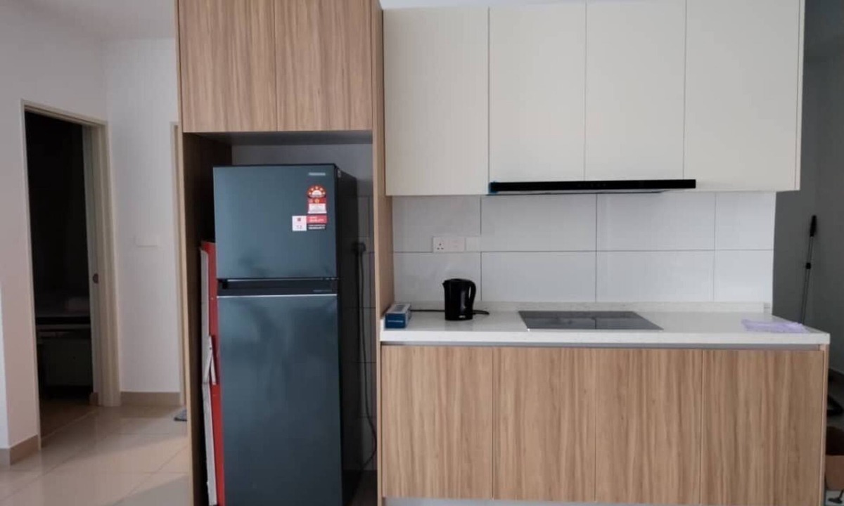 Kuala Lumpur Condo | Corner unit 3R3B2cp condo, 550 sf terrace/balcony and AC in Kuala Lumpur