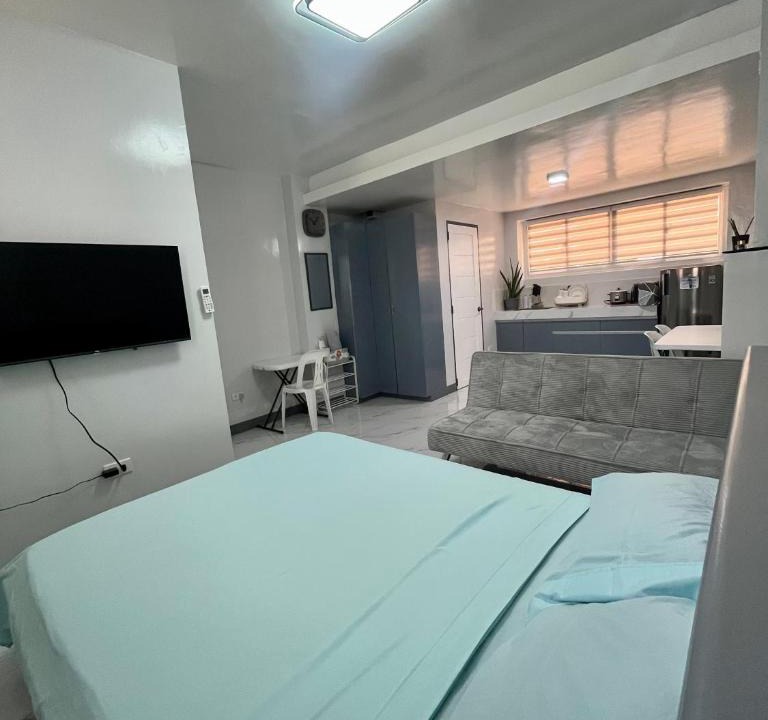 Batac Apartment | Cornerside Apartelle-Cozy Studio