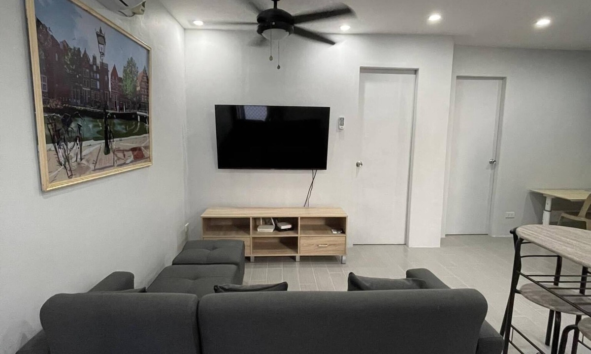 Calamba Apartment | Cosy Canlubang Apartment and near all amenities
