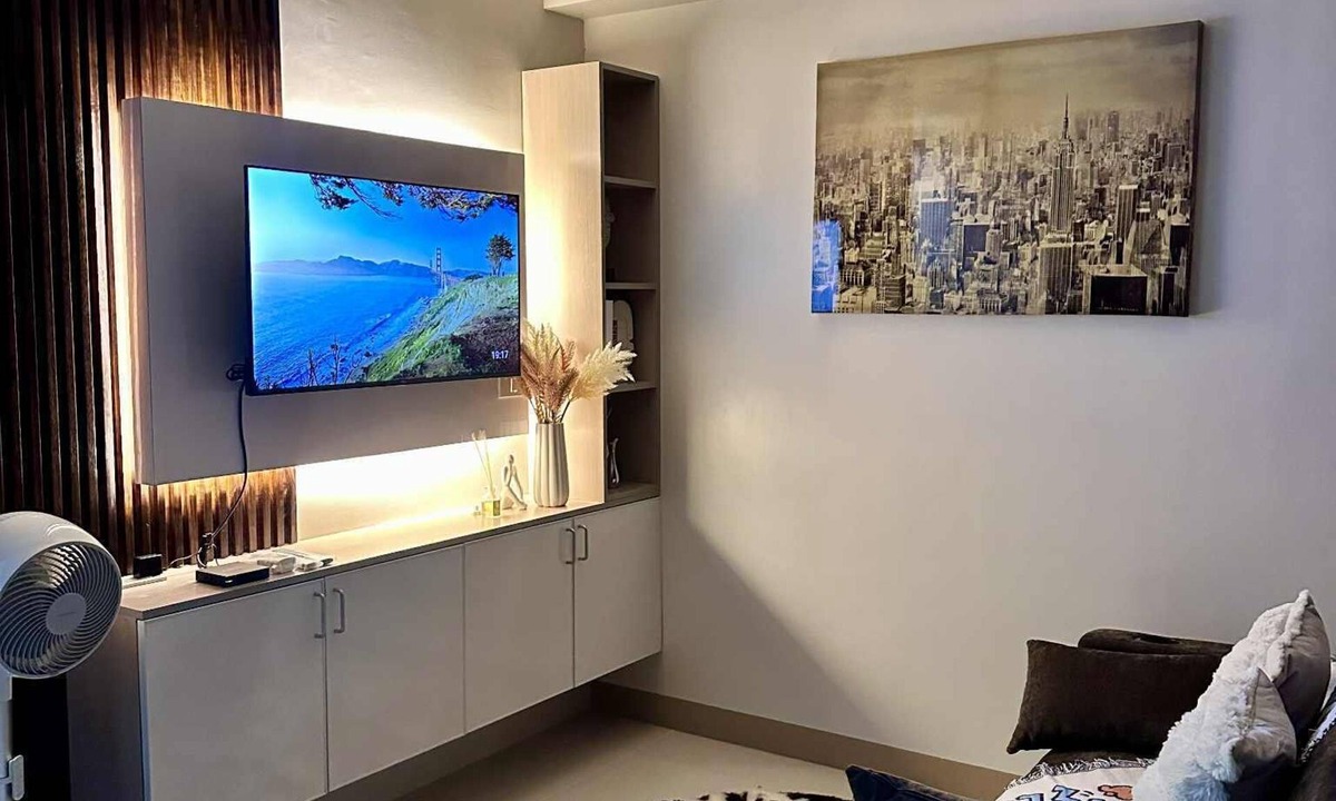 Iloilo Condo | Cozy 1-bedroom condo in marvelous Iloilo City with WiFi, AC
