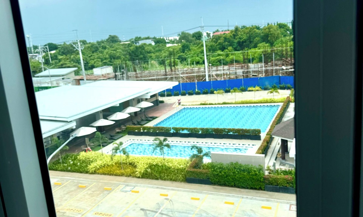 Balibago Condo | Cozy 1-bedroom condo with few steps away to Sta. Rosa SM Mall.