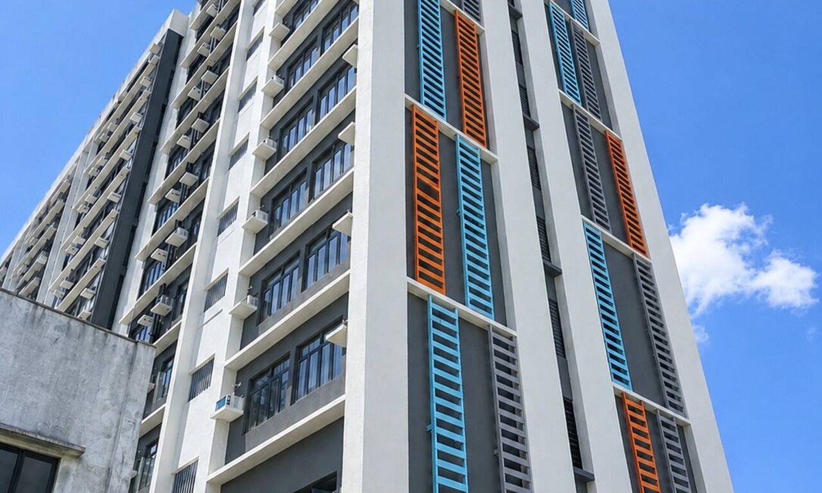 Mandurriao Apartment | Cozy 1-bedroom studio in adorable Iloilo City with AC