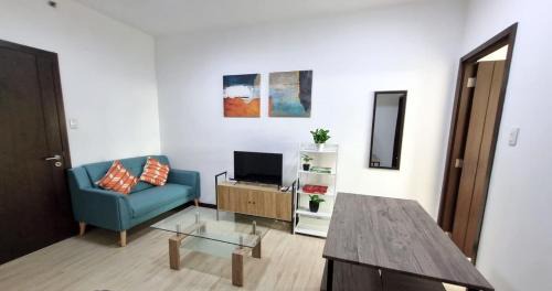 San Lorenzo Apartment | Cozy 1 BR San Lorenzo Place Netflix 4KM from NAIA