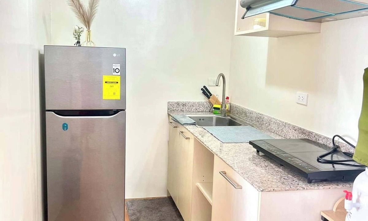 Davao Condo | Cozy 3-bedroom condo with WiFi, AC in Seawind Condominium Sasa Davao City
