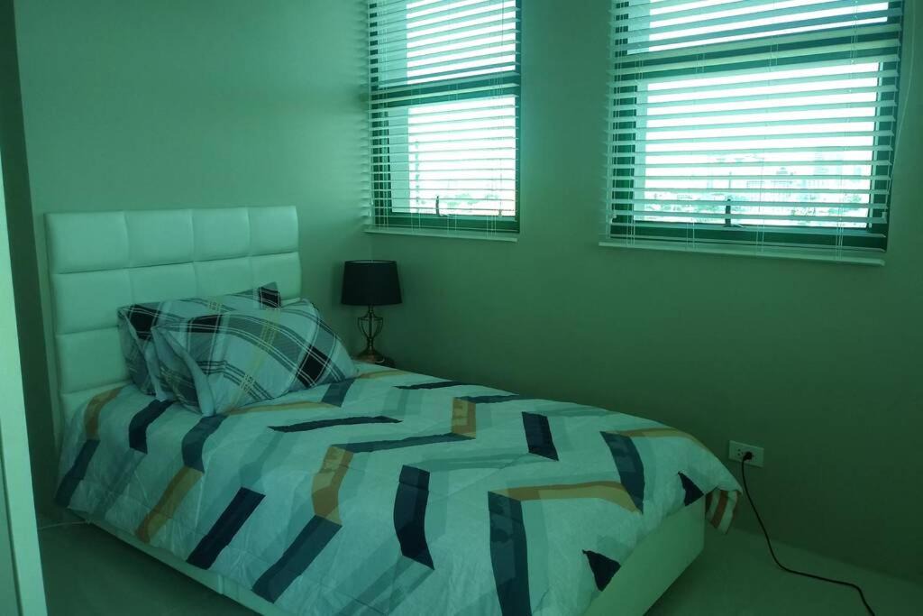 South Triangle Apartment | Cozy and Comfortable living in QC within trendy Timog-T Morato area Please note that minimum stay should be 3 months