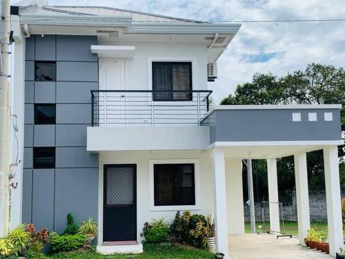 Abucay House | Cozy Home at a Private Subdivision