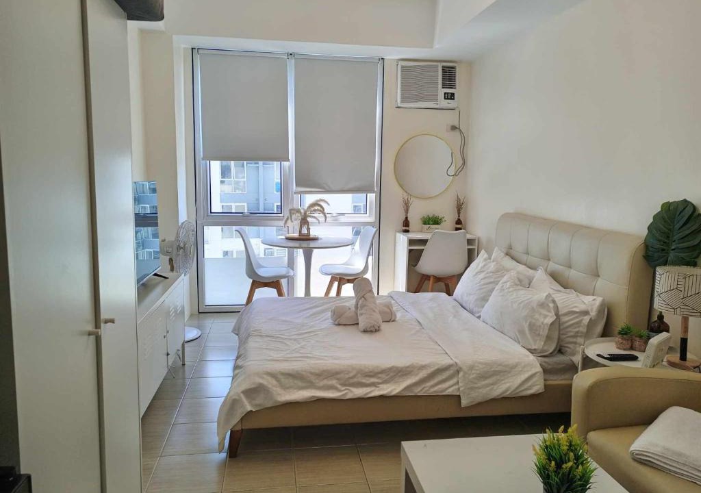 Ugong Bed & Breakfast | Cozy Hotel Suite in Kasara Pasig