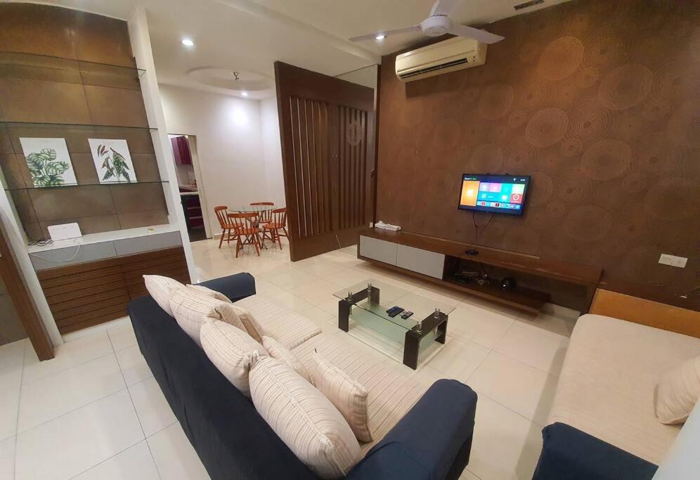 Bukit Tengah House | CozyHouse 4ROOM 4BATH ROOM 8PAX@Near BM Icon city