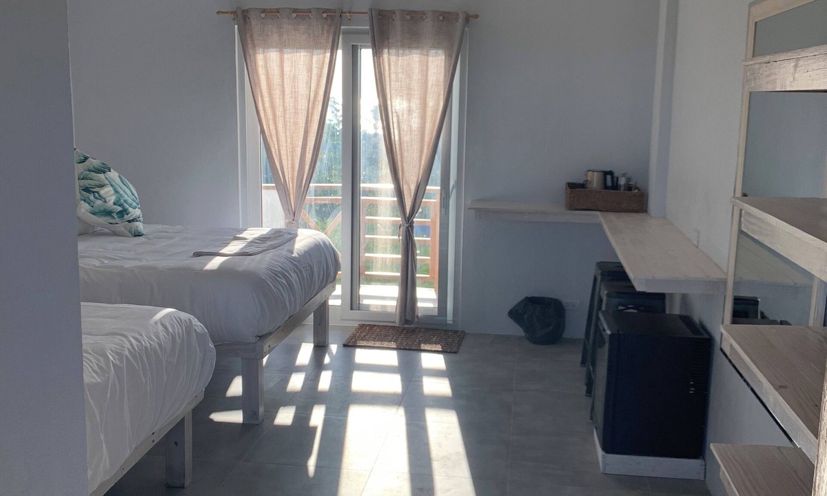 Logon Hotel | Crown Malapascua