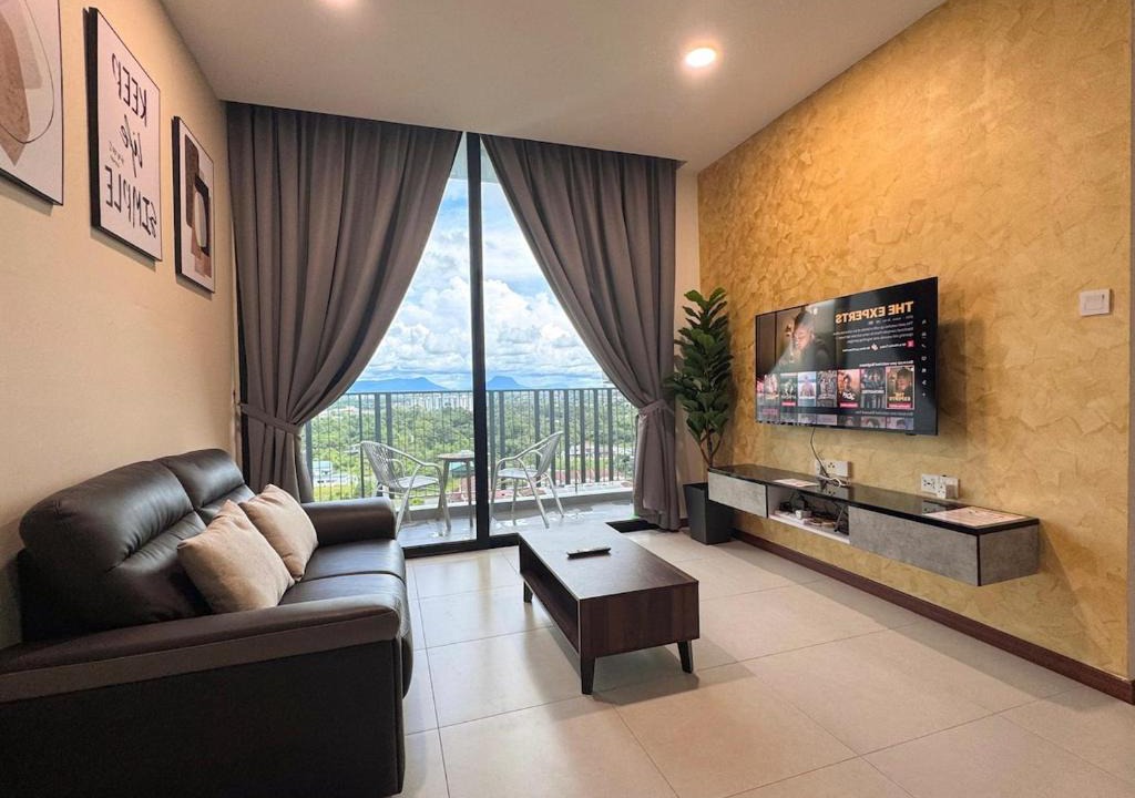 Taman Charming Apartment | D3-13-5 The Podium-3R2B-Free 2 Parking-10 Pax