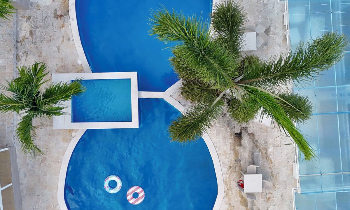 Juan Esteban Hotel | DAYMOND BLUE TROPICAL LODGE