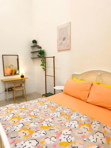 Hutan Kampung House | DDiana Cozy Retreat 4BR Aircond Netflix Fast WiFi Spacious Parking