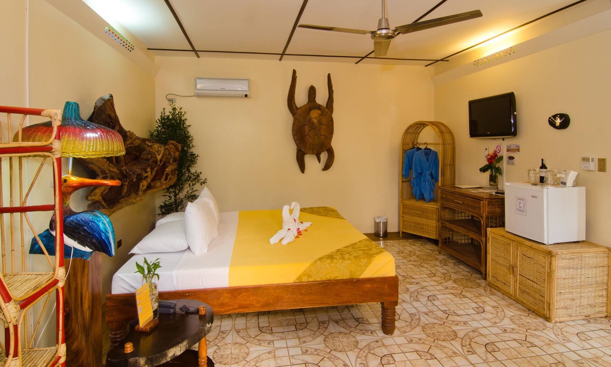 Puerto Princesa City Centre Resort | Deep Forest Garden Hotel